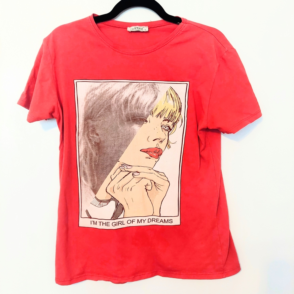 CSR iPeksi Collection Vibrant Red Graphic Tee Size Large